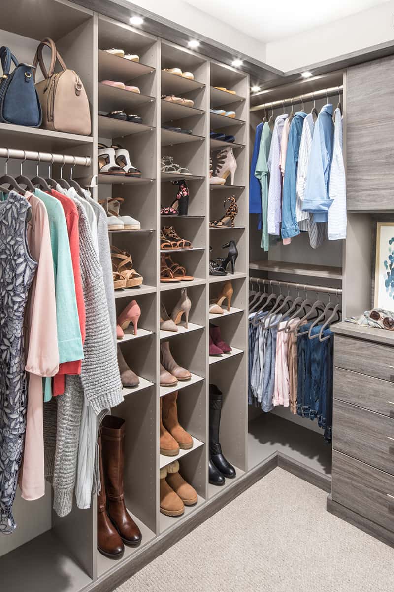 Closet Systems - Distinctive Design Solutions